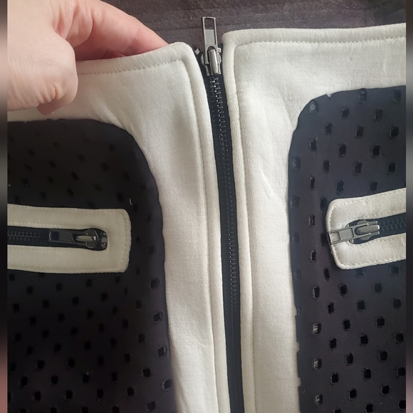 Eyelet neoprene skirt - Picture 4 of 6